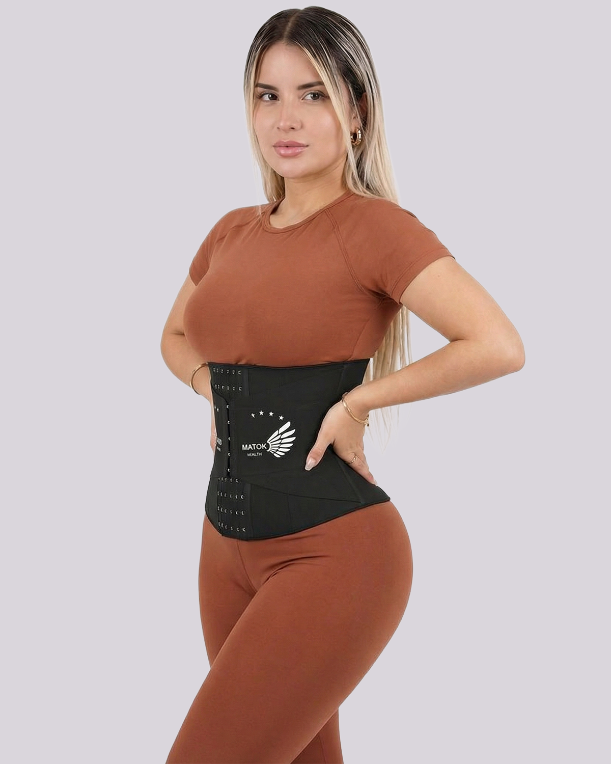 احصلي على بطن مشدود وجسم متناسق مع مشد NeoSweat® الأصلي